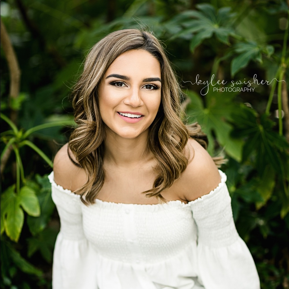 Meet your Posher, Alexandra